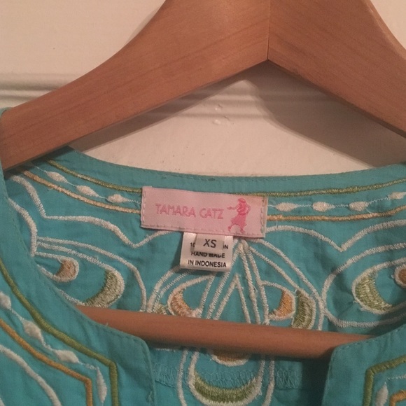 Embroidered Top - Picture 2 of 4