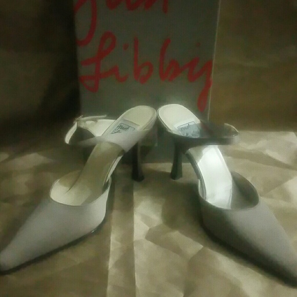 Sling back grey dress shoe