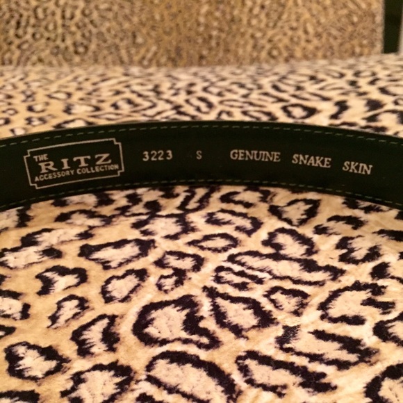 The RITZ Accessory Collection snake skin belt S - Picture 4 of 4