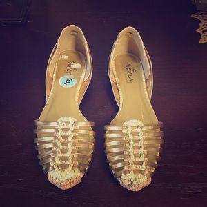 White & Metallic gold flats by Sbicca - Size 6.