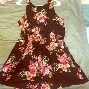 ((Donating soon!!)) Cute summery romper