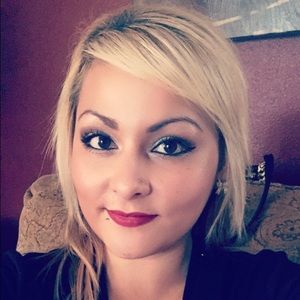 Meet your Posher, Reyna