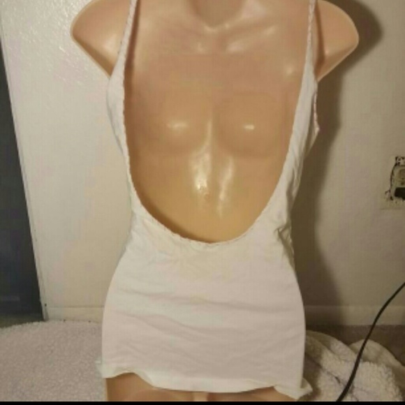 SOLD Roxy Tank Size Medium - Picture 4 of 4