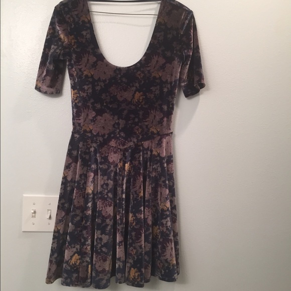 Urban Outfitters - Kimchi Blue - Velvet Dress