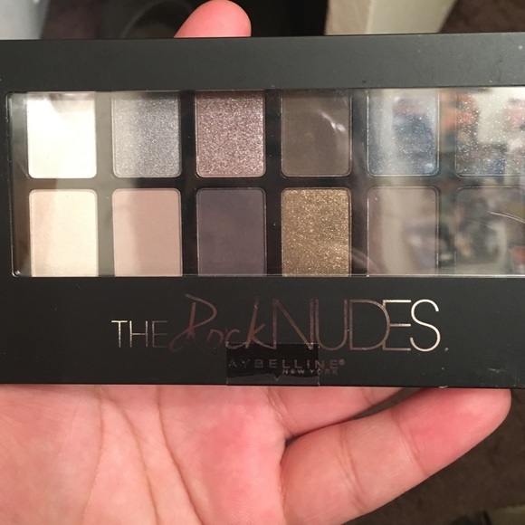 Brand new the rock nudes maybelline