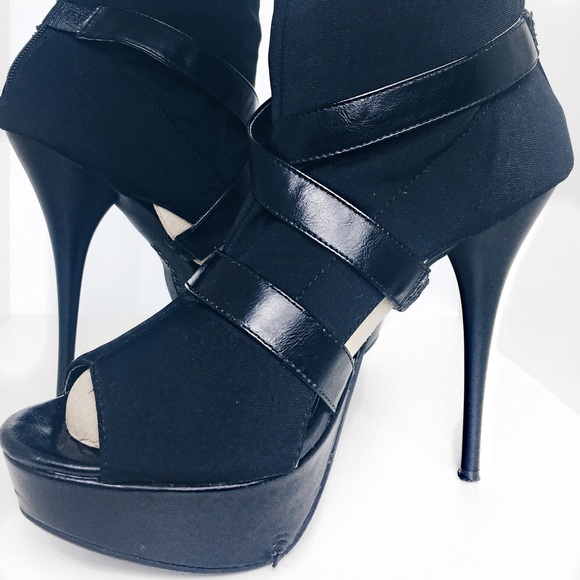 Black Leather and Stretch Fabric High Heels - Picture 2 of 4