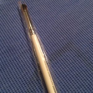 Flash sale! Tapered blending brush vegan