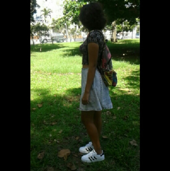 Meet your Posher, Yicenia - Picture 2 of 2