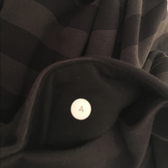 SOLD. Lululemon Macro Micro Stripe WUP size 4 - Picture 3 of 4