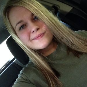 Meet your Posher, Hannah