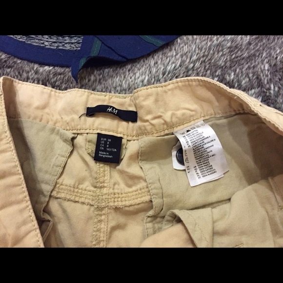 H&M beige shorts - Picture 3 of 4