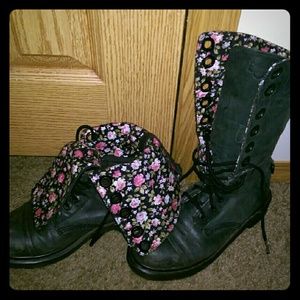 Dr Marten's Triumph boots