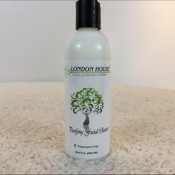 Purifying Facial Cleanser - Picture 2 of 3