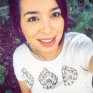 Meet your Posher, Edith