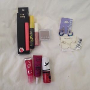 Makeup bundle and jewelry freebies!!