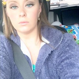 Meet your Posher, Caroline