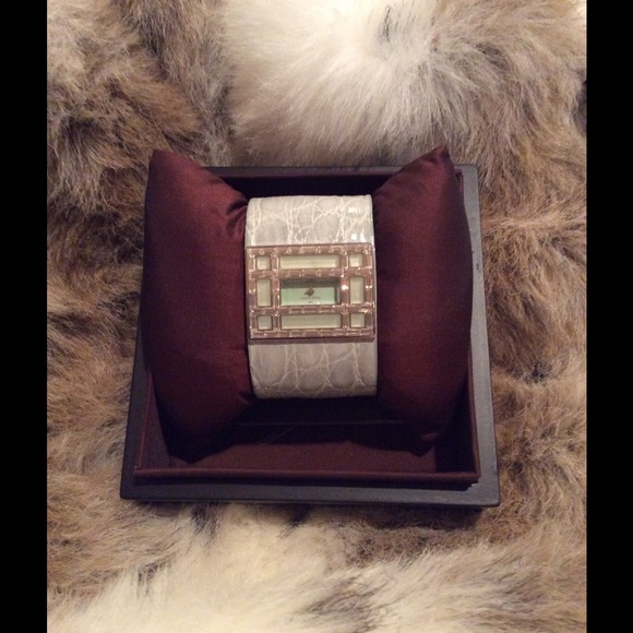 Valentino Ladies Crocodile Crystal Mint Watch