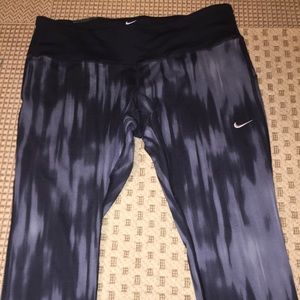 Nike crop leggings