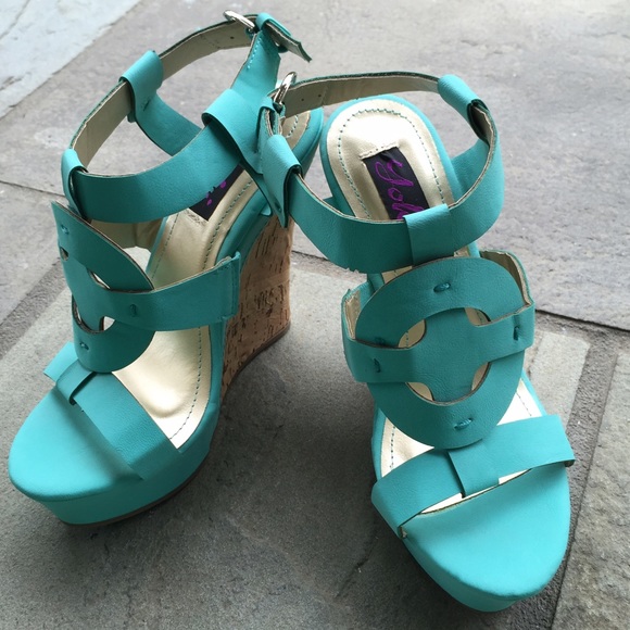 🎿 BOUTIQUE WEDGES 🎿