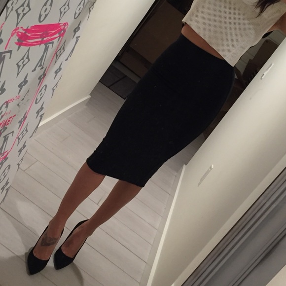 Comfortable cotton black skirt