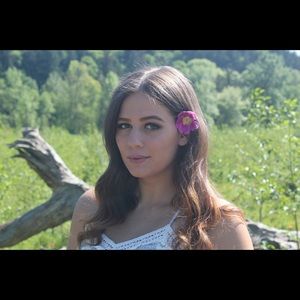 Meet your Posher, Alina