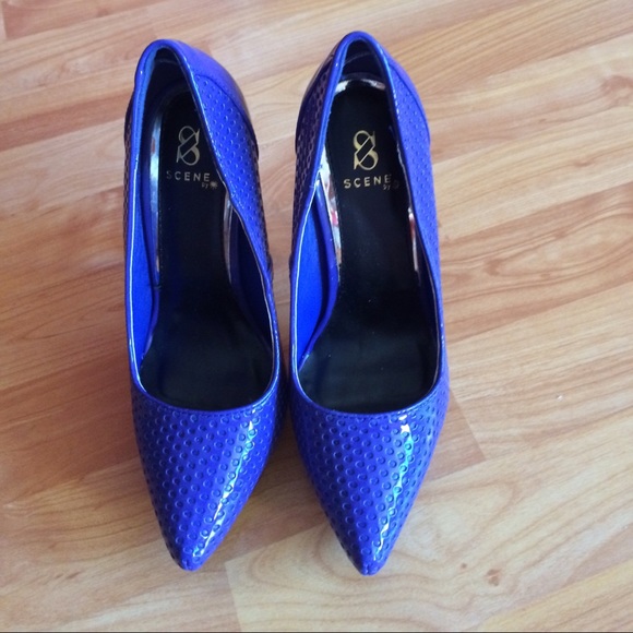 Purple pumps size 6
