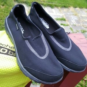 Skechers Go Walks