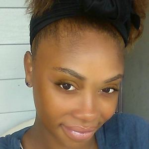 Meet your Posher, Denise