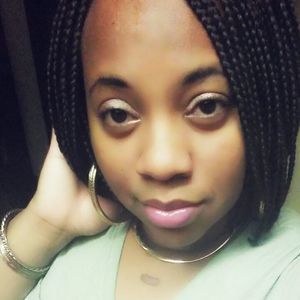 Meet your Posher, Symona