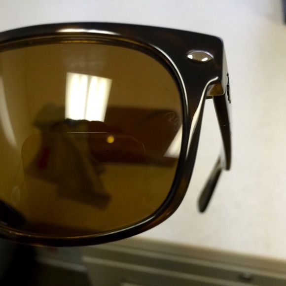 🚫SOLD on Merc🚫Ray Ban New Wayfarer :: RB2132 - Picture 4 of 4