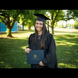 Meet your Posher, Alexandra