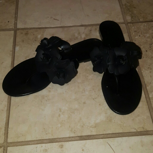 Nine West flower sandal - Picture 2 of 2