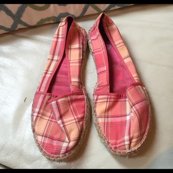Size 9 MIA espadrilles.