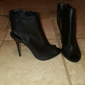 Brand New Chinese Laundry black heel