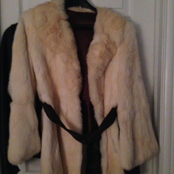 Fur coat - Picture 1 of 2