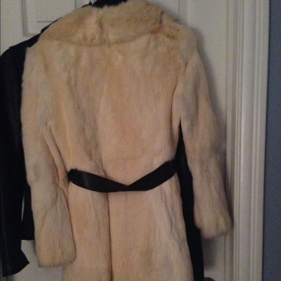 Fur coat - Picture 2 of 2