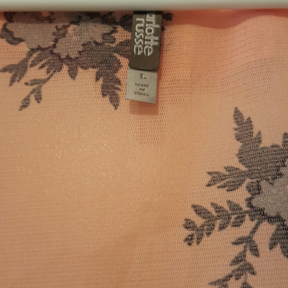 Sheer top with flowing ruffles. SUPER CUTE! - Picture 4 of 4