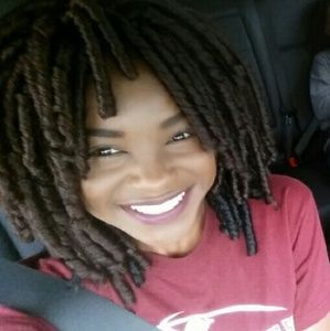 Meet your Posher, Deanna