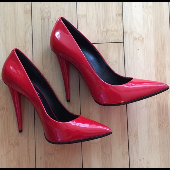 Giuseppe zanotti size 38 red patent leather pumps