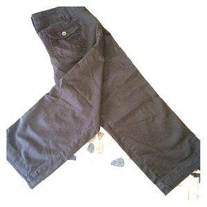 Women’s Abercrombie and Fitch Cropped Pants Size 3