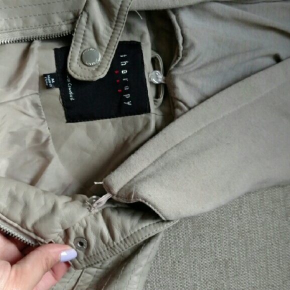 Vest - Picture 3 of 3