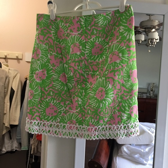 LILLY PULITZER SKIRT.
