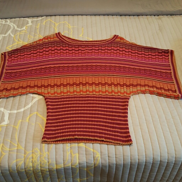 Wide arm top - Picture 2 of 4