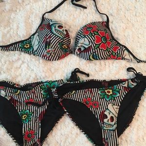 Skull design bikini