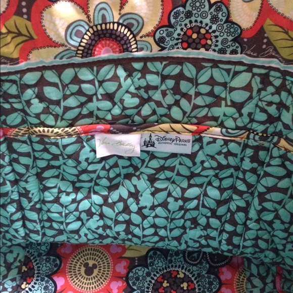 FREE GIFT! Vera Bradley DISNEY Tote-Reversible🌀HP - Picture 3 of 4