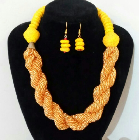 Necklace and earing set