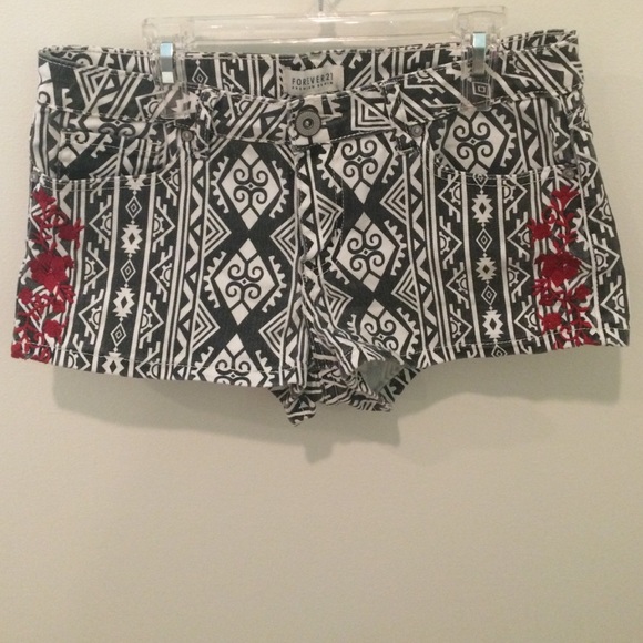 Aztec printed denim shorts