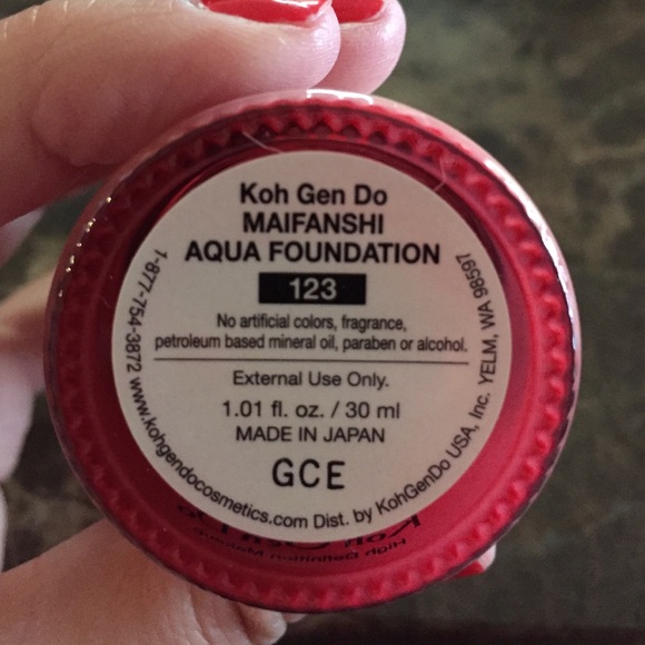 Koh Gen Do Aqua Foundation - Picture 4 of 4