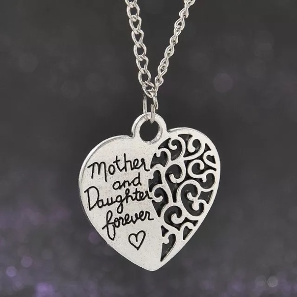 Mother & daughter forever heart necklace. NWT - Picture 2 of 2