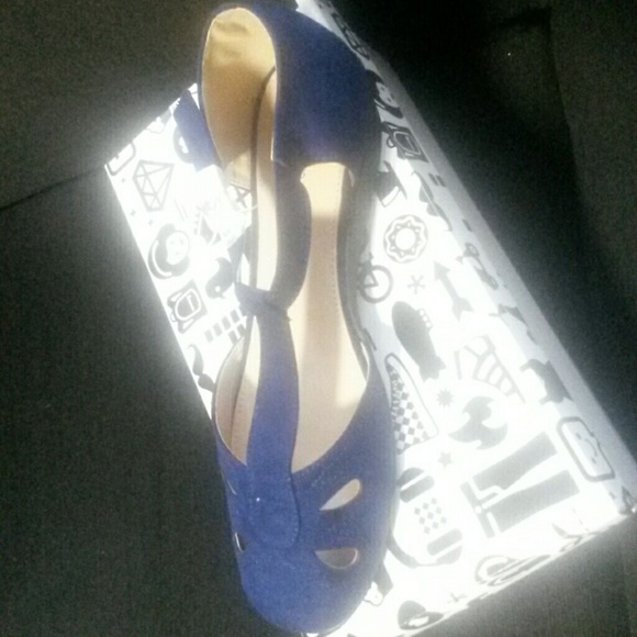 SALE!! %_NIB Blue suede shoes